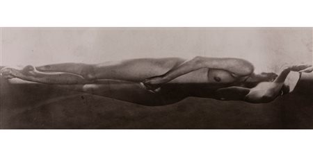 Erwin Blumenfeld (1897-1969)  - Elongated nude New York, 1946