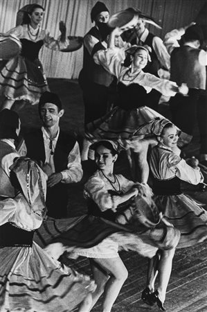 Ferdinando Scianna (1943)  - Moisseiev, Tarantella siciliana, 1966