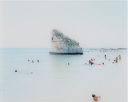 Massimo Vitali (1944)  - Torre Pali Boy, 2010