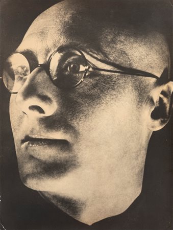 Alexander Rodchenko (1891-1956)  - Sergej Tretyakov, 1928