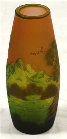 Emile Gallé (1846-1904) Senza titolo Vaso in vetro soffiato cm 21x8x8 Firma...