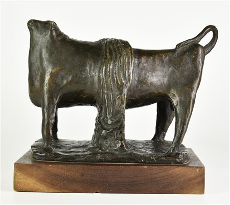 Arturo Martini (1889 - 1947) TORO bronzo, cm 16x19x11, su base in legno cm...