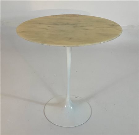 Eero Saarinen Tavolo modello "Tulip". Produzione Knoll International, USA, diseg