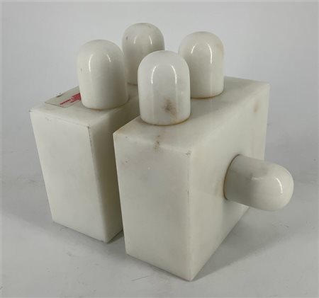 Jean Jacques Schnegg "Modulo" 
scultura multiplo in marmo di carrara
cm 18x15x16