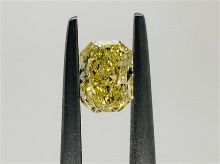 DIAMANTE 0,44 CT GIALLO INTENSO - SI3 - TAGLIO CUSCINO - BB40301-12