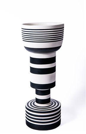  Ettore Sottsass, Vaso Calice per Bitossi. 1986.