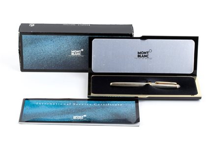 MONTBLANC Meisterstuck: penna stilografica in argento, pennino in oro 18k...