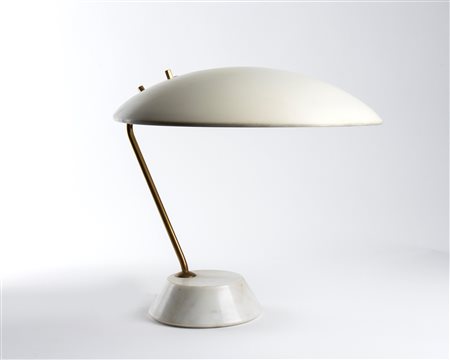 Lampada da tavolo modello 8023 ad una luce. Diffusore in metallo bianco crema, stelo in ottone e base circolare in marmo   Bruno Gatta