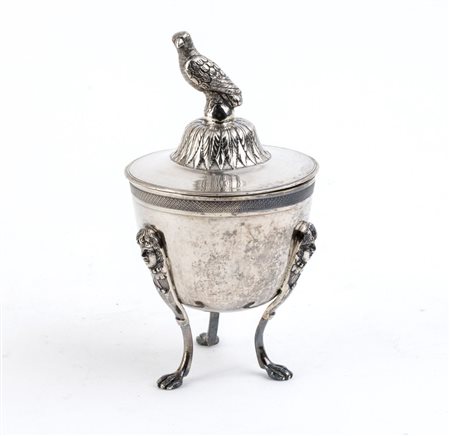 Zuccheriera italiana in argento Napoli 1832-1872 Altezza x diametro: 17 x 8,8...