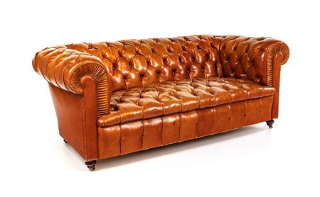 Divano Chesterfield in cuoio a due posti, Regno Unito, XIX secolo...