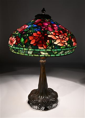 Tiffany Studios New York 1890-1930 Lampada da tavolo telescopica "Peony" 1910...