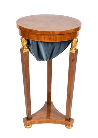 Tavolino - porta lavoro italiano Impero XIX secolo Altezza x diametro: 77 x...