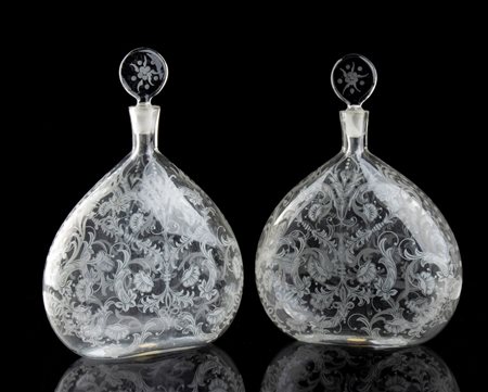 Coppia di decanter in vetro di Murano Altezza x larghezza: 31 x 22 cm. Peso...