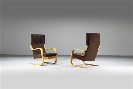 ALVAR AALTO<BR>Coppia di poltrone mod. Wingback