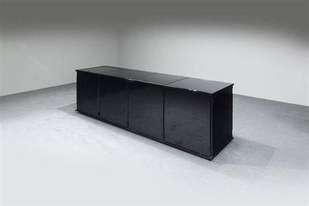 GIANFRANCO FRATTINI<BR>Mobile bar della serie Larco Molteni