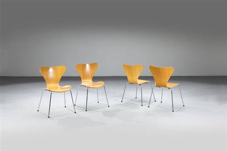 ARNE JACOBSEN<BR>Quattro sedie mod. Ant