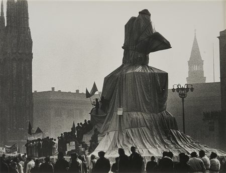 Christo "Wrapped Monument to Vittorio Emanuele, Project for Piazza del Duomo, Mi