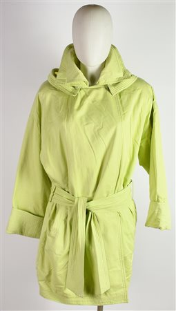 Gianni Versace GREEN COAT DESCRIPTION: Women's green raincoat-style...