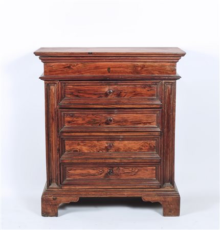 PICCOLO CASSETTONE IN NOCE - SMALL WALNUT CHEST OF DRAWERS XVII secolo - 17th...