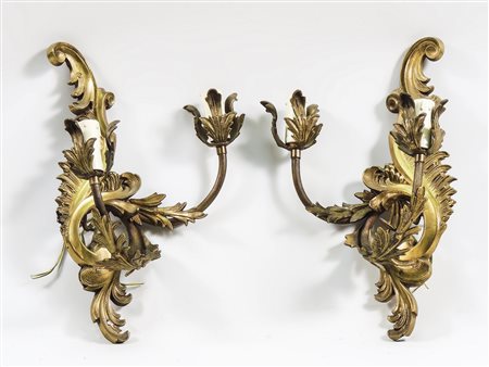 COPPIA DI APPLIQUES IN OTTONE - PAIR OF BRASS WALL LAMPS realizzate in stile...