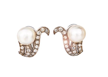 Orecchini in oro brillanti e perla Oro bianco 750/000. Perla naturale da...