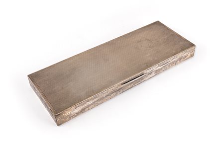 Scatola porta sigari in legno rivestito d'argento 800/000 di forma...