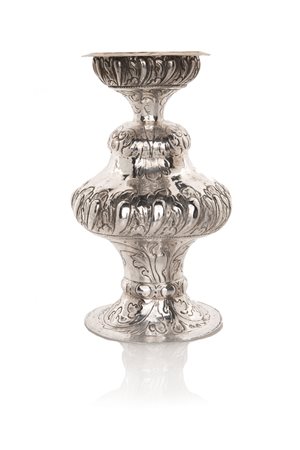 Antico vaso in argento sbalzato ed inciso, Venezia, seconda metà del XVIII...