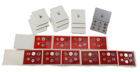 Lotto di monete Giovanni Paolo II: 6 serie Divisionale Anno I 1979; 4 serie...