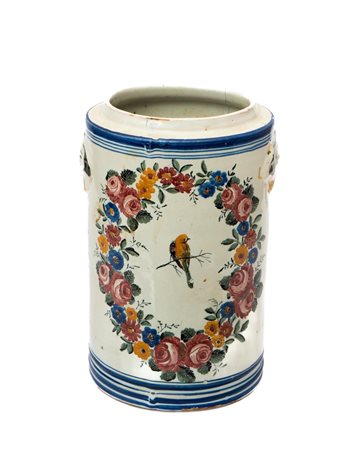 Grande vaso portastrutto senza coperchio con al fronte decoro di uccellino su ramo racchiuso in una ghirlanda floreale e al retro serto fiorito   Manifattura di Castelli della fine del XIX secolo