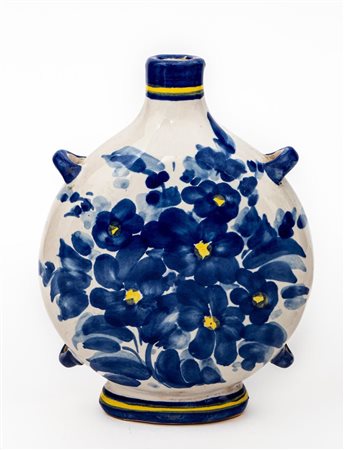 Borraccia da pellegrino con decoro a fiori blu   Manifattura di Palena del XX secolo