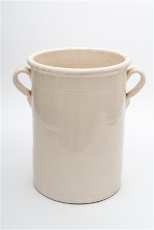 Grande vaso biansato in maiolica bianca   Manifattura di Castelli della fine del XIX secolo