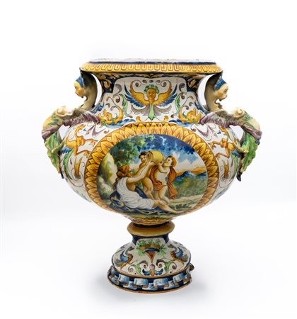 Grande vaso biansato in maiolica con decori di gusto neorinascimentale a grottescheManifattura del Centro Italia della fine del XIX- inizi del XX secolo