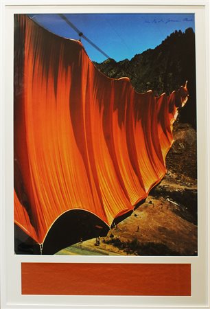 CHRISTO e JEANNE-CLAUDE, "Valley Curtain Rifle Colorado", 1970-72