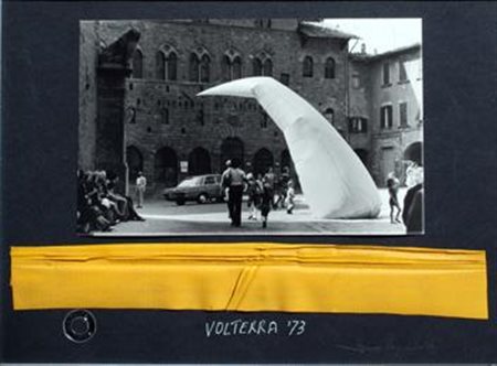 MAZZUCCHELLI Franco Milano, 1939 Volterra, 1973 fotografia con applicazione...