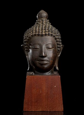  
TESTA DI BUDDHA IN BRONZO 
 