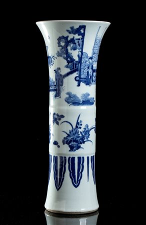  
VASO GU IN PORCELLANA 'BIANCO E BLU' 
 