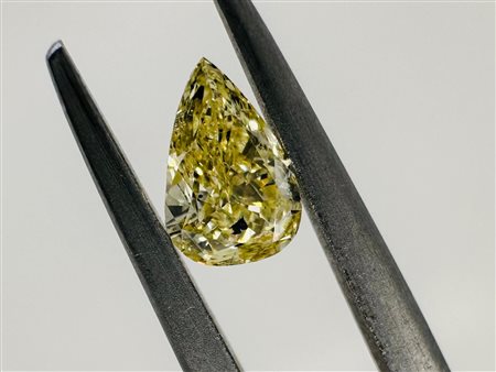 DIAMANTE 0,38 CT GIALLO INTENSO - SI3 - BB40301-13