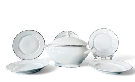 Servito di piatti in porcellana bianca, Richard Ginori