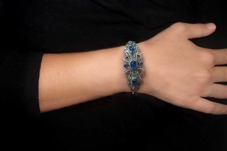 Bracciale rigido in oro 9 kt e argento con pietre azzurre  e brillanti