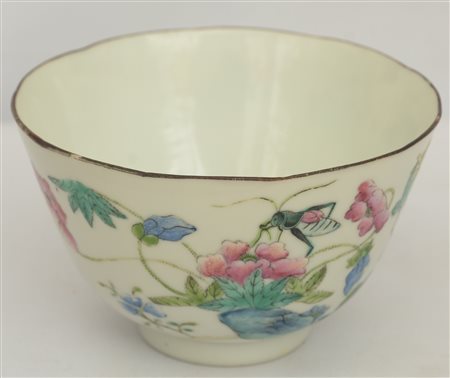 Bowl Cina, periodo repubblica (1912 - 1949) 10 cm diametro In porcellana...