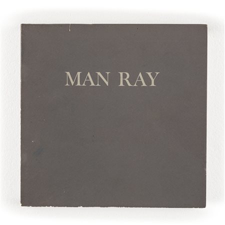 Man Ray (rif.) (Filadelfia, Pennsylvania, Stati Uniti 1890-Parigi 1976)  - Man Ray