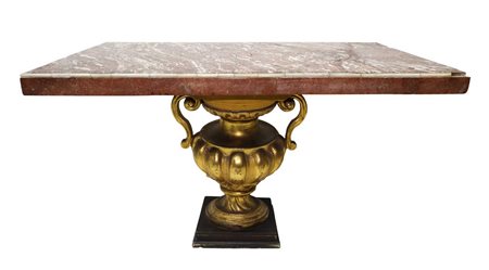 Tavolinetto assemblato con base a forma di vaso biansato in legno dorato a foglia e piano in marmo lastronato, 18° secolo base, non-coeval top