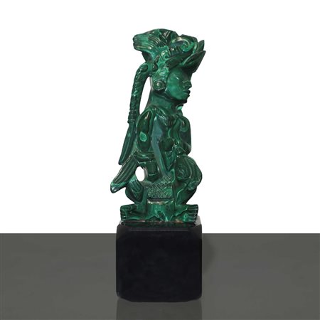 Figura in malachite su base nera