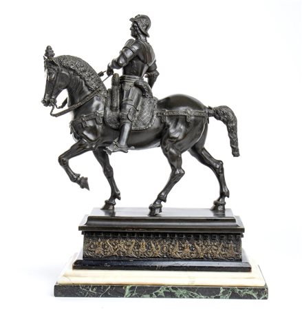  
Ritratto equestre del Colleoni XIX secolo
Bronzo patinato nero scultura: 43 x 31 x 16 cm 