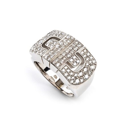 BULGARI  
Collezione Parentesi: anello a fascia traforata in oro e diamanti 
 