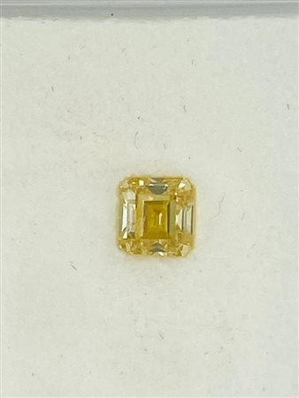 DIAMANTE 0,77 CT FANCY GIALLO INTENSO , UNIFORME - SI1 - GIA - HR20901-15