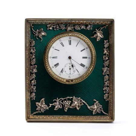 FABERGÉ CARL (a firma): Orologio da tavolo Art Déco in argento dorato e smalti. Anni '10 - '20 