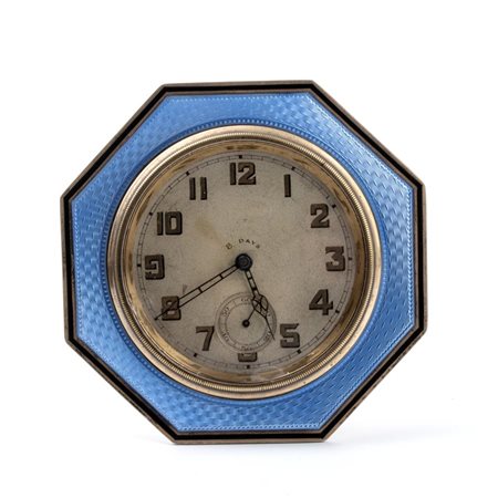 Henry Matthews: Orologio da tavolo Art Déco in argento e smalti. Birmingham, 1922