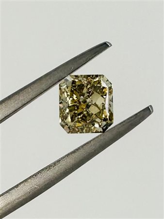 DIAMANTE 0,88 CT NATURAL FANCY MARRONE GIALLO - VS1 - TAGLIO RADIANTE - UD30111