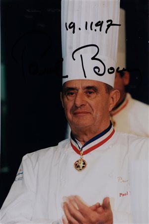 A hand-signed photo by Paul Bocuse, dated 19.11.97. 19 x 13 cm.